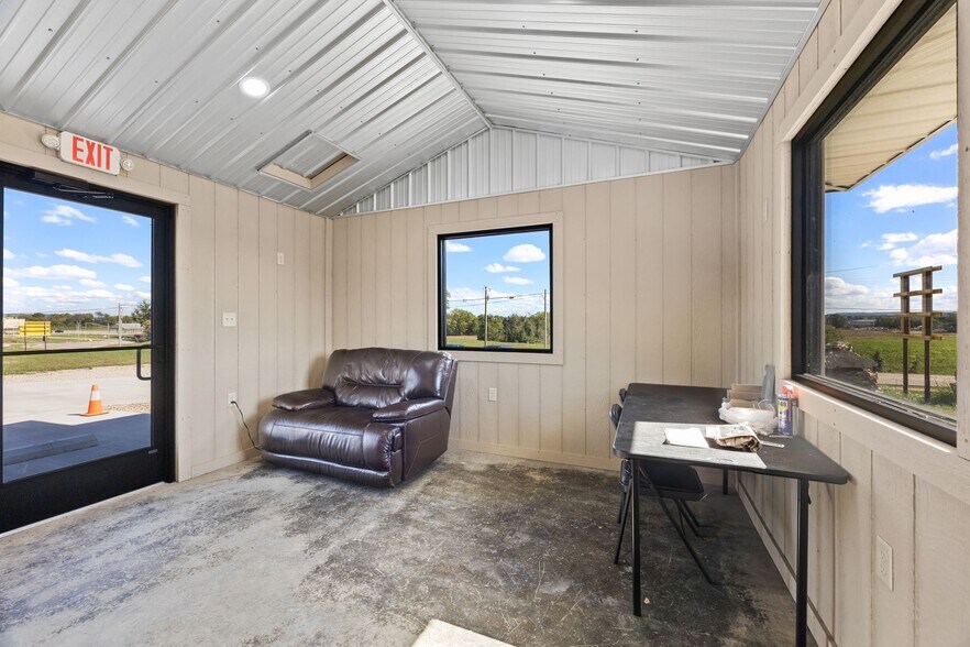 More Photos Of 610 Mammoth Cave St, Cave City Land For Sale