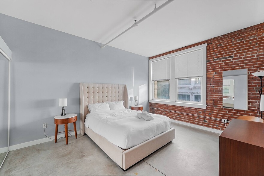 More Photos Of , Saint Louis Multifamily For Sale