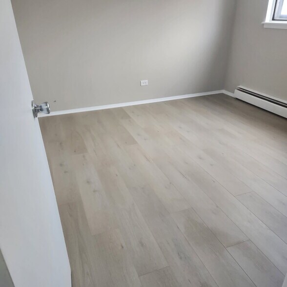 More Photos Of 536 Schroeder Ave, Peotone Apartments For Sale