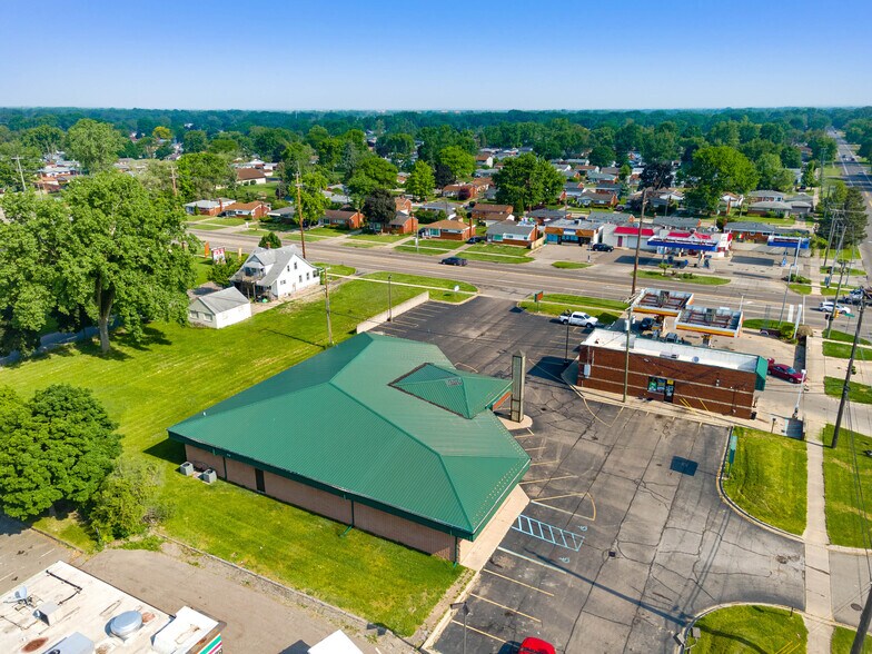 More Photos Of 146 S Venoy Rd, Westland Freestanding For Lease