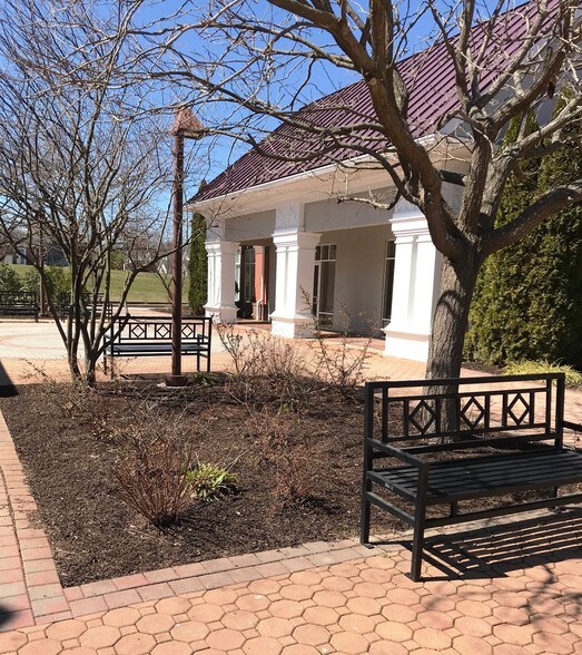 More Photos Of 621 W Jubal Early Dr, Winchester Storefront Retail Office For Lease