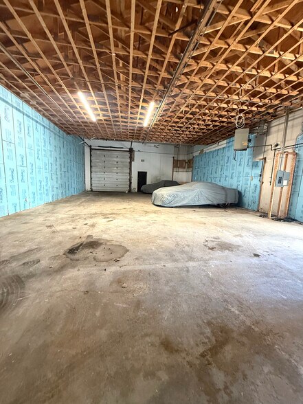 More Photos Of 97 Plaistow Rd, Plaistow Freestanding For Lease