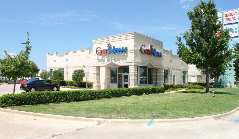 Primary Photo Of 2355 E Grapevine Mills Cir, Grapevine Freestanding For Sale