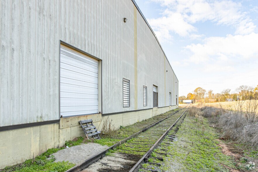 More Photos Of 120 Williamette Ln, Bowling Green Warehouse For Lease