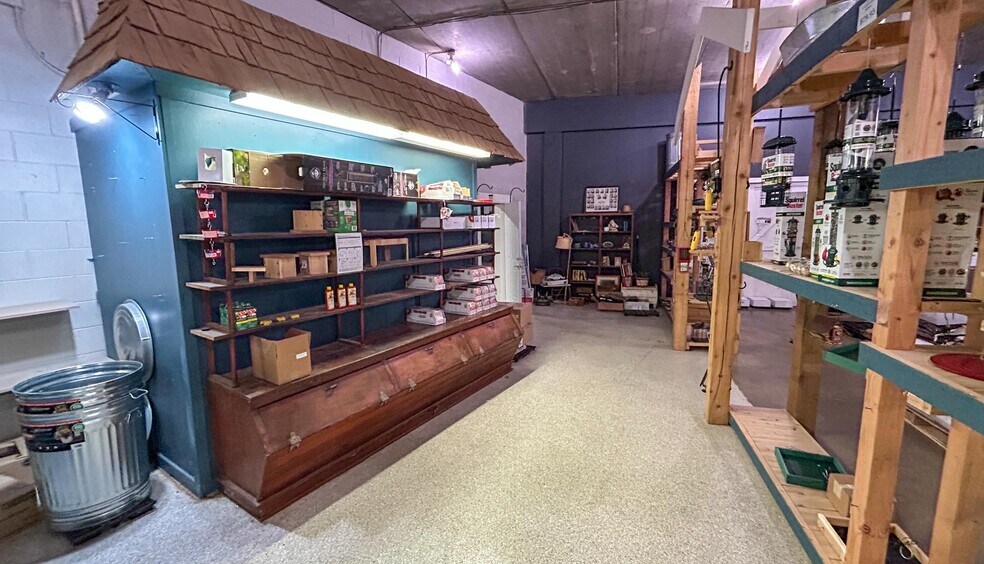 More Photos Of 407 2nd Ave NW, Rochester Light Distribution For Lease