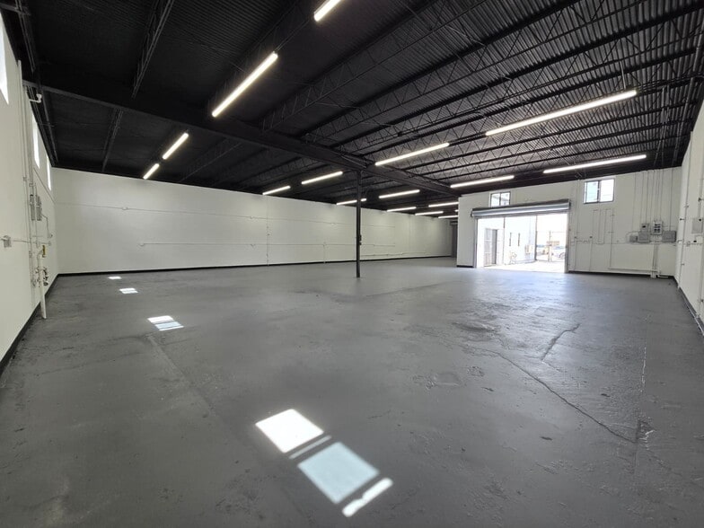 More Photos Of 224 NW 1st Ave, Hallandale Beach Service For Sale