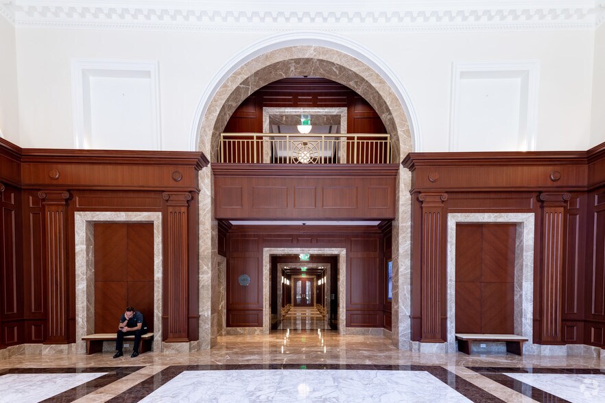 More Photos Of 4250 Congress St, Charlotte Office For Lease