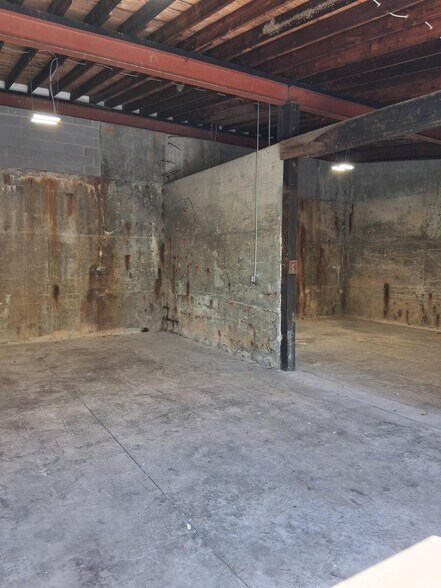 More Photos Of 12055 John Marshall Hwy, Markham Industrial For Sale
