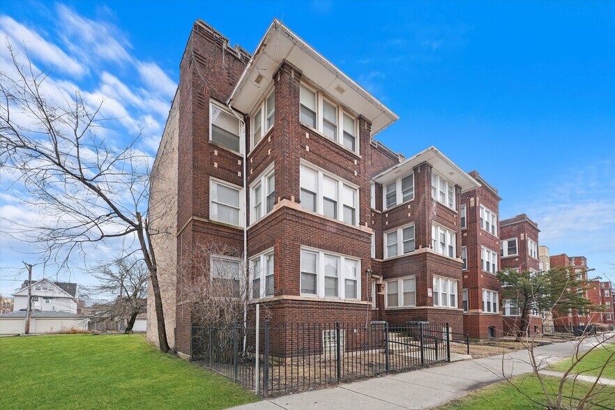 More Photos Of 6605-6607 S Greenwood Ave, Chicago Apartments For Sale