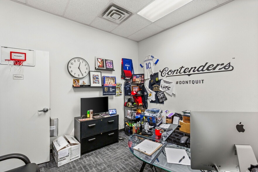 More Photos Of 4570 W Post Rd, Las Vegas Showroom For Lease