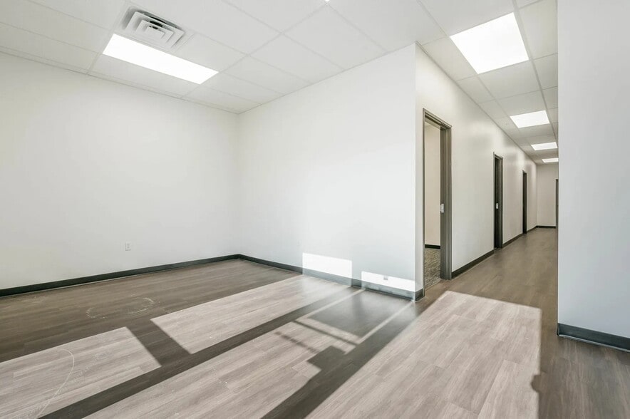 More Photos Of 9400 Hillside Rd, Amarillo Storefront For Sale