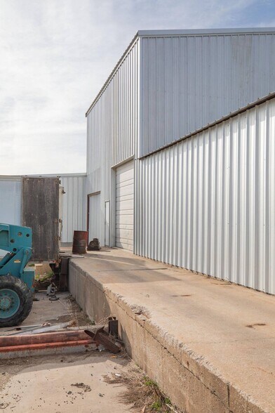 More Photos Of 9705 SE 1300th Rd, Humansville Industrial For Sale