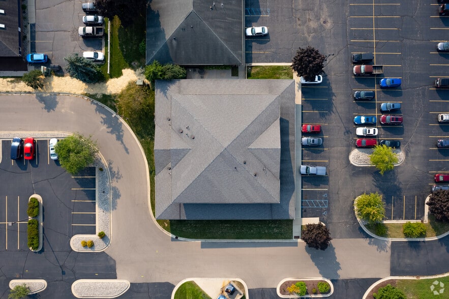 More Photos Of 1701 Lake Lansing Rd, Lansing Office For Sale