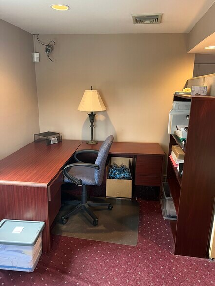 More Photos Of 18 Kings Hwy W, Haddonfield Office For Lease