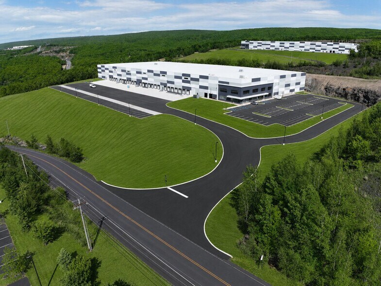 More Photos Of Alberigi Dr, Jessup Distribution For Lease