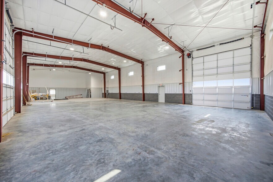 More Photos Of 1342 E Saint Helens St, Pasco Light Distribution For Lease