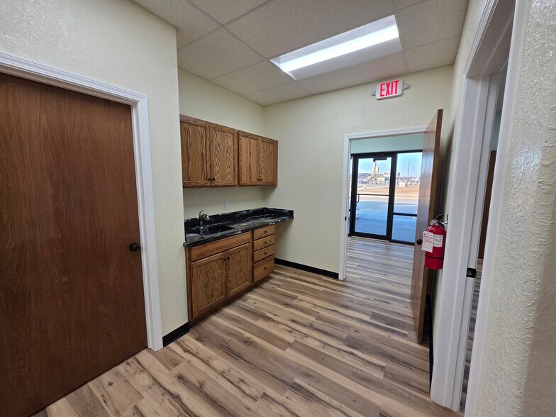 More Photos Of 5300 S Zero St, Fort Smith Storefront Retail Office For Sale