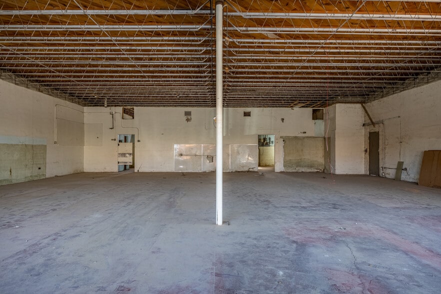 More Photos Of 200 N Florence St, Casa Grande Storefront For Sale