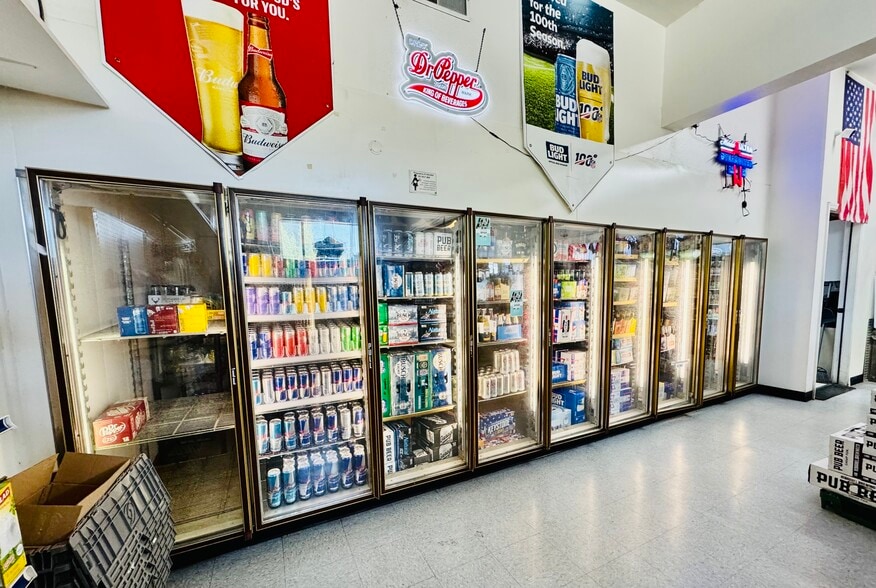 More Photos Of 150 Mountain Blvd, Mount Vernon Service Station For Sale