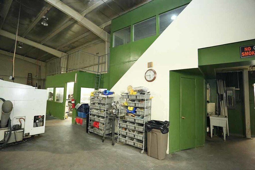 More Photos Of 4023 W Oquendo Rd, Las Vegas Warehouse For Sale