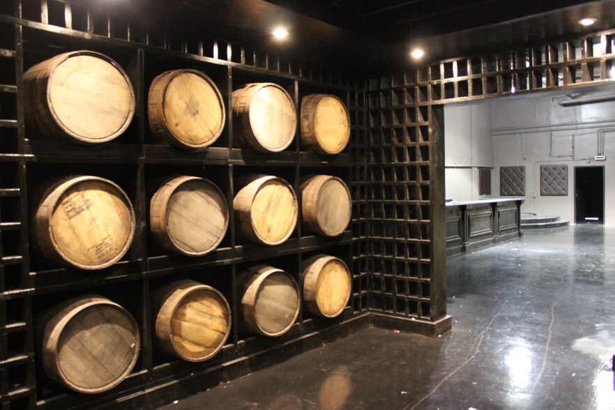 More Photos Of 200-208 N Broadway, Santa Ana Storefront Retail Office For Lease