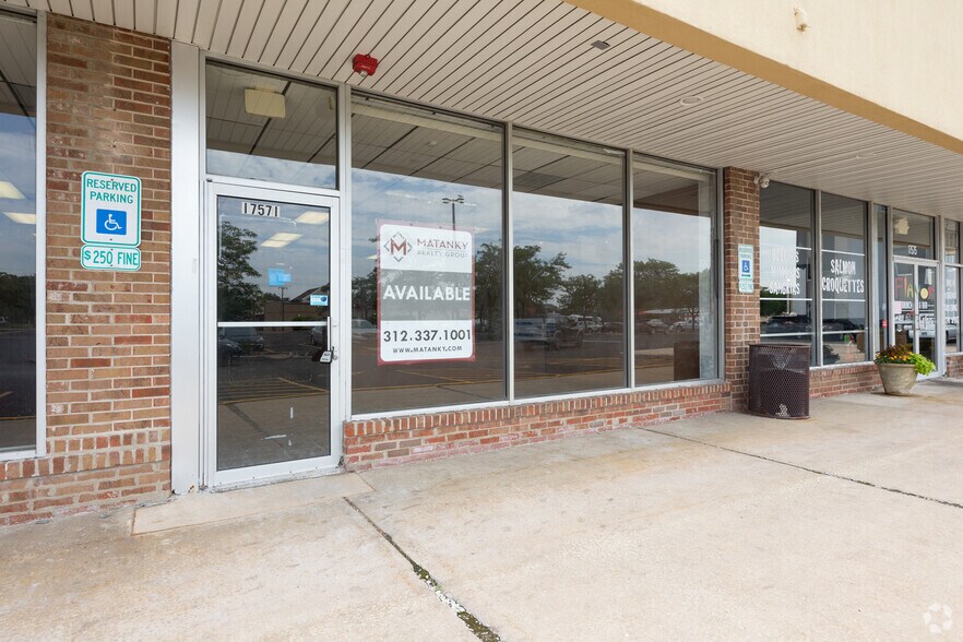 More Photos Of 17501-17559 S Kedzie Ave, Hazel Crest Unknown For Lease