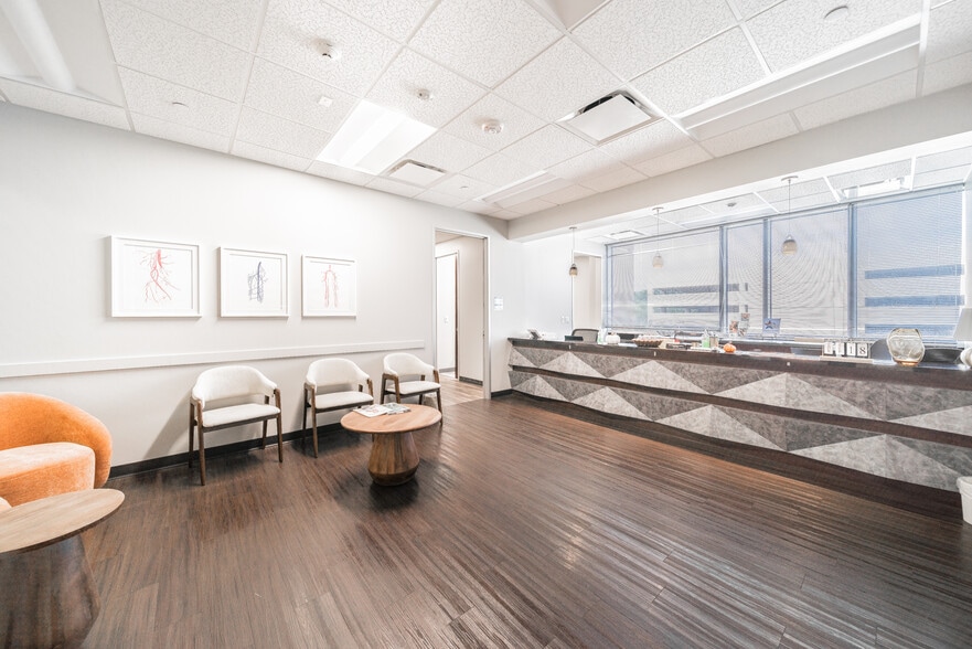 More Photos Of 17450 St. Lukes Way, The Woodlands Medical For Lease