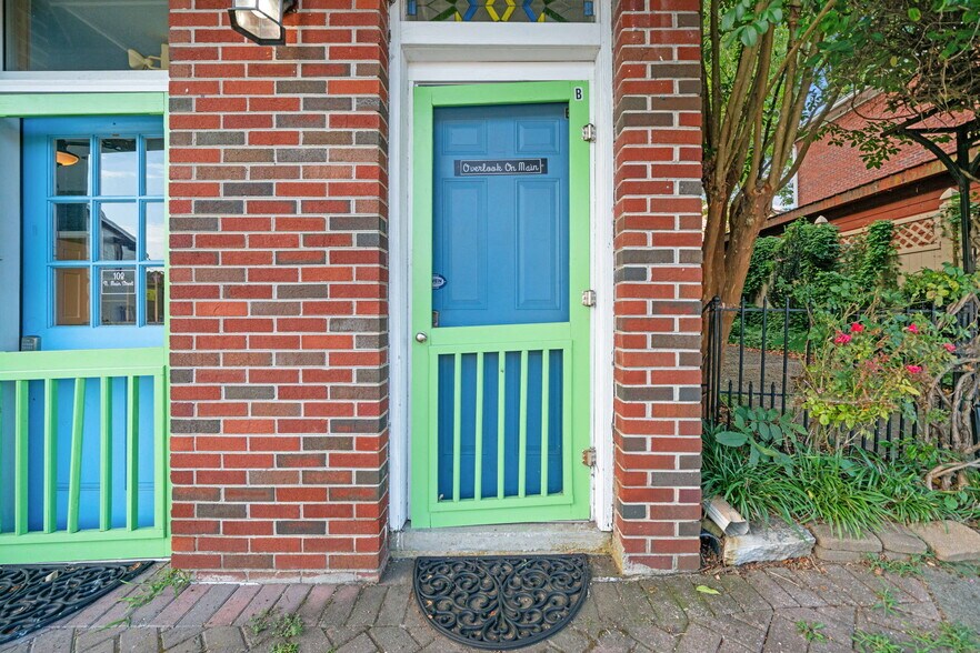 More Photos Of 108 N Main St, Ellijay Storefront Retail Residential For Sale