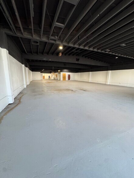 More Photos Of 1315 N Main St, Santa Ana Freestanding For Lease