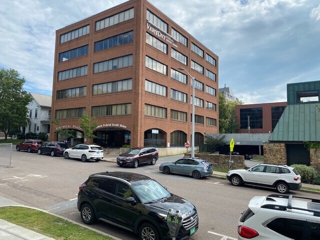 More Photos Of 84 Pine St, Burlington Office For Sale