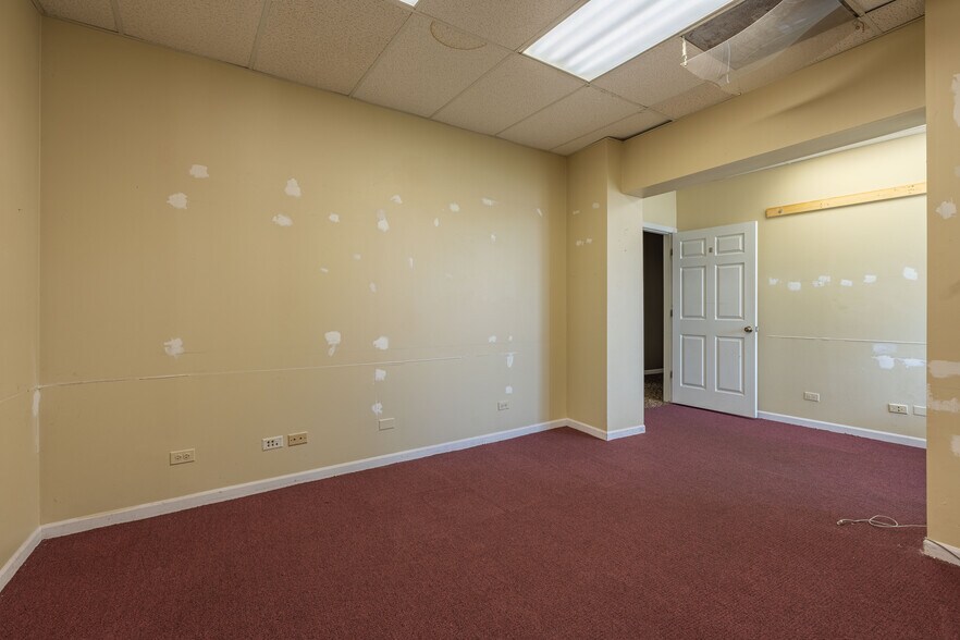 More Photos Of 1219 Ogden Ave, Downers Grove Office For Sale