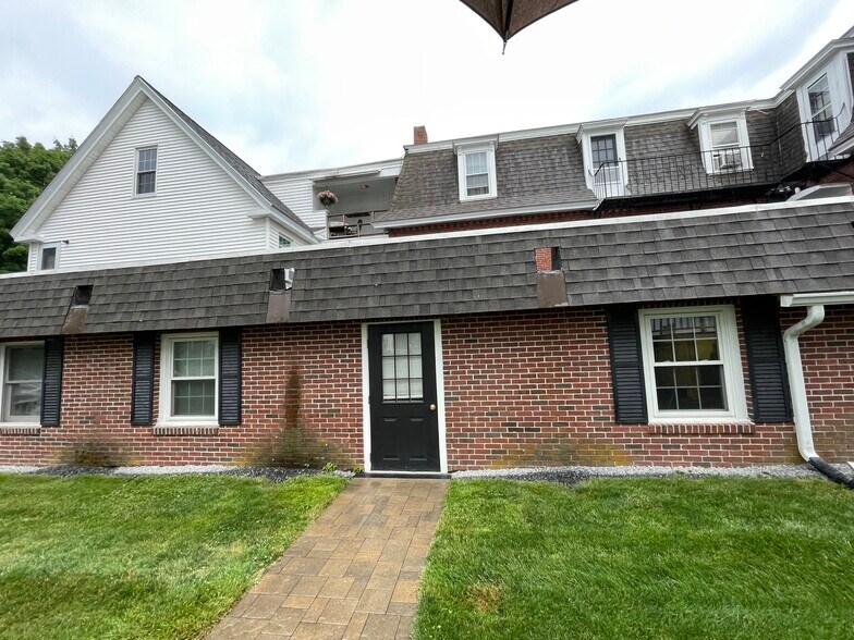More Photos Of 12 Essex St, Andover Office For Lease