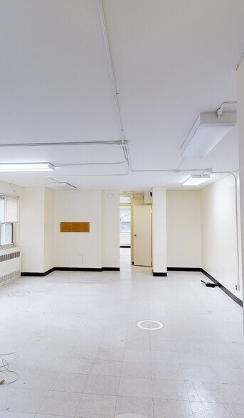 Primary Photo Of 5940 Queens Blvd, Woodside Apartments For Lease