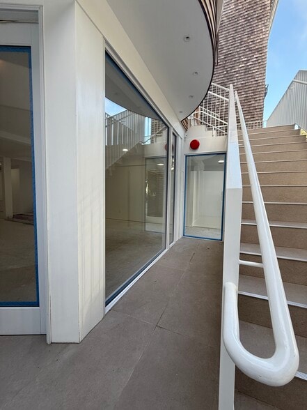 More Photos Of 3516 Sacramento St, San Francisco Storefront Retail Office For Lease