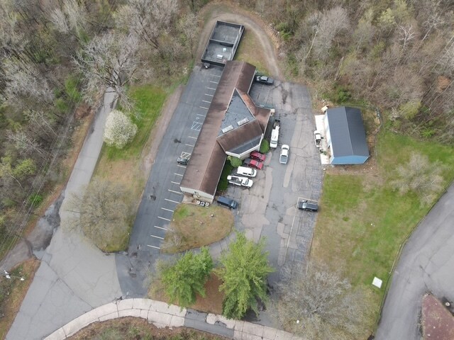 More Photos Of 104 Woodward Hill Rd, Edwardsville Office For Sale