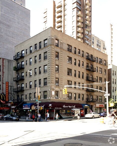 Primary Photo Of 482-484 Third Ave, New York Apartments For Lease
