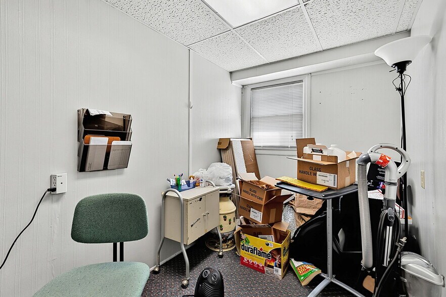 More Photos Of 7102 E Pendleton Pike, Indianapolis Office For Sale