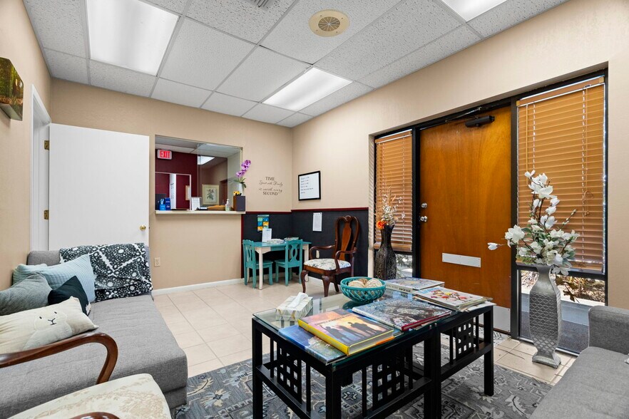 More Photos Of 10333 Seminole Blvd, Largo Office For Sale