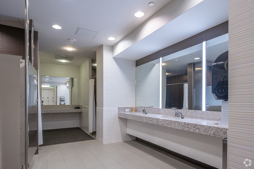 More Photos Of 12140 Wickchester Ln, Houston Office For Lease