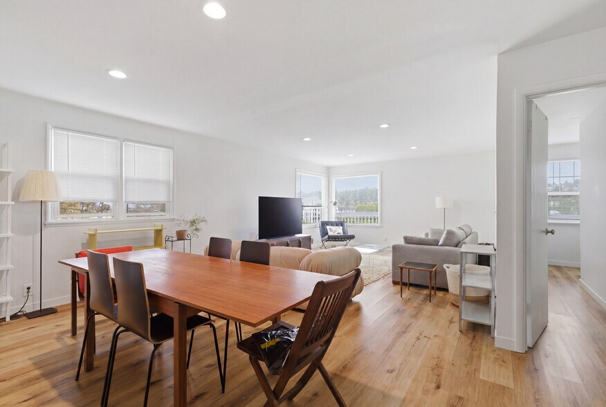 More Photos Of 1401 W Bertona St, Seattle Apartments For Sale