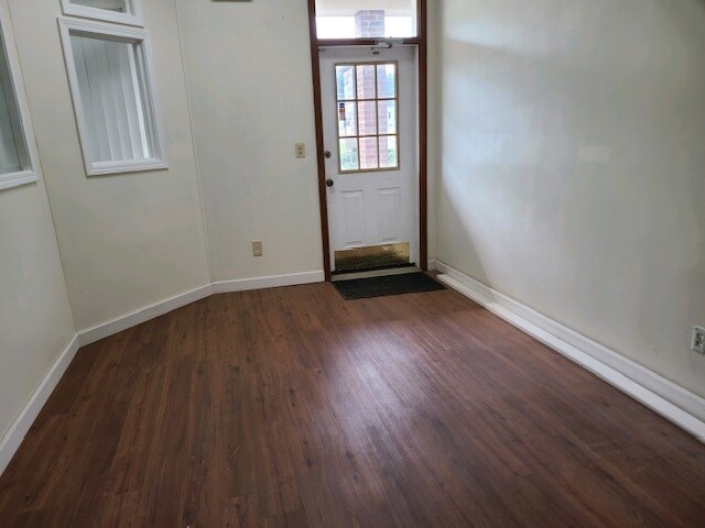 More Photos Of 696 Amity Rd, Bethany Unknown For Lease