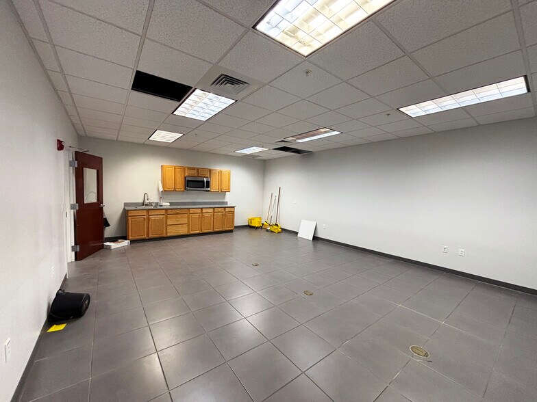 More Photos Of 34 Locke Rd, Concord Warehouse For Lease