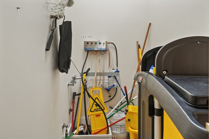 More Photos Of 311 NE 4th Ave, Crystal River Healthcare For Lease