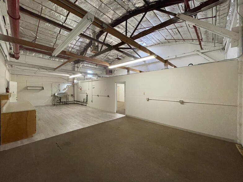 More Photos Of 101 S Coombs St, Napa Warehouse For Lease