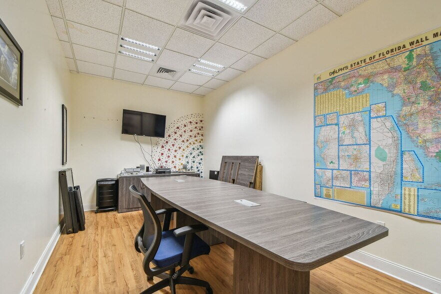 More Photos Of 10901 Danka Cir N, Saint Petersburg Office For Sale