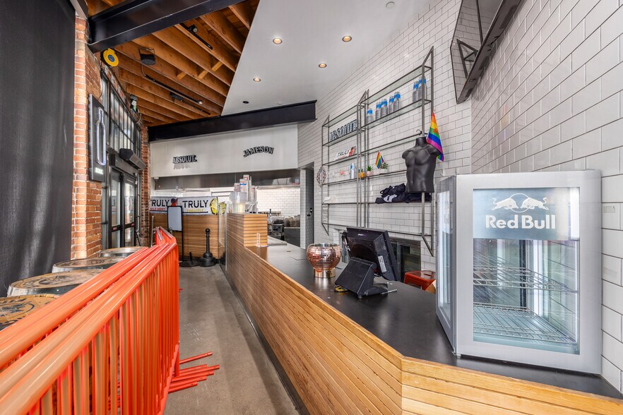 More Photos Of 2036-2046 Broadway, Denver Restaurant For Sale