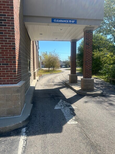 More Photos Of 190 Wakefield St, Rochester Drugstore For Sale