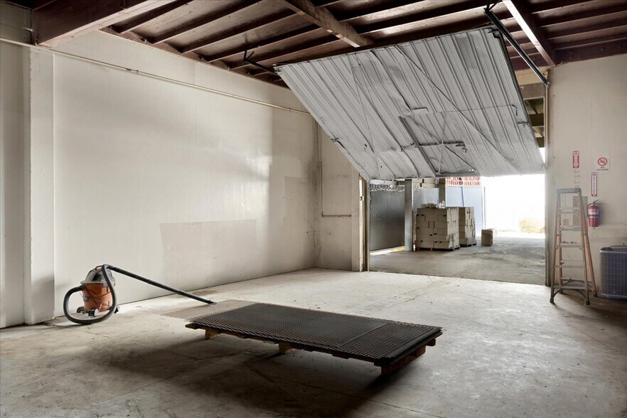 More Photos Of 1409 E St. Gertrude Pl, Santa Ana Warehouse For Sale