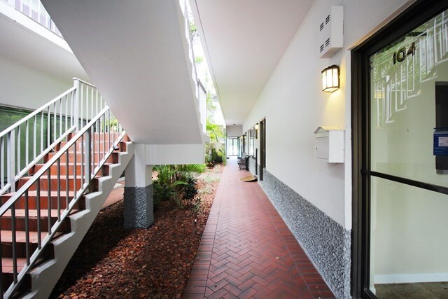 More Photos Of 1900 N University Dr, Pembroke Pines Office For Lease