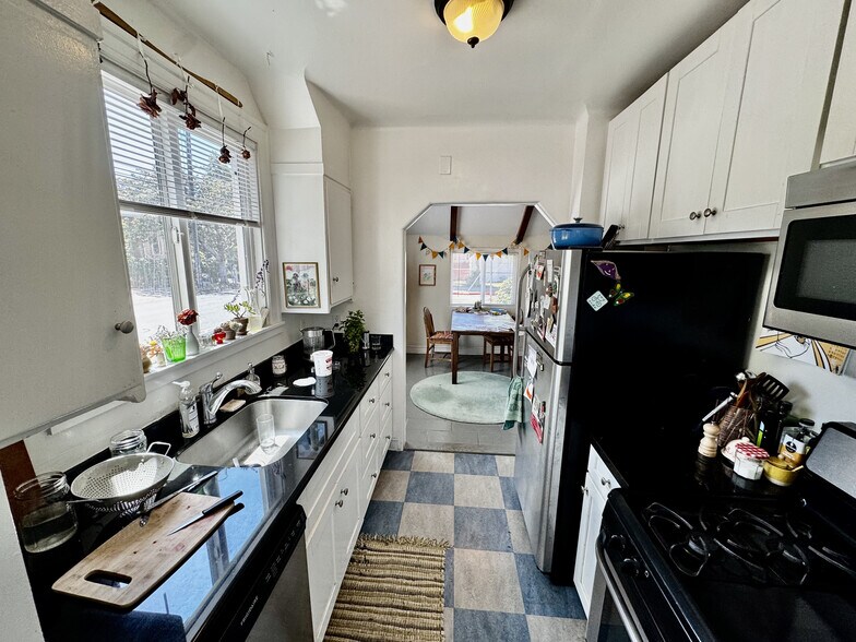 More Photos Of 1201 Dwight Way, Berkeley Apartments For Sale